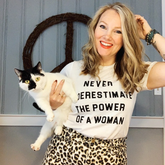 Meet your Posher, Erin - Picture 2 of 8